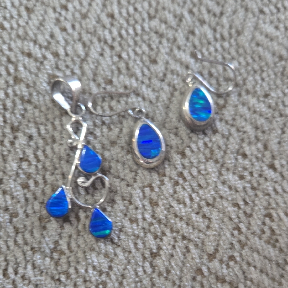 Elegant Blue Teardrop Jewelry Set Sterling Silver